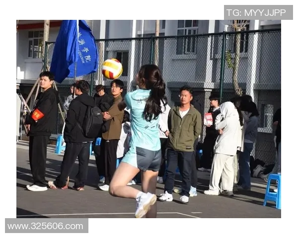 南京排球队心理素质强劲跻身全国第三名展现团队风采 南京排球队心理素质强劲跻身全国第三名展现团队风采